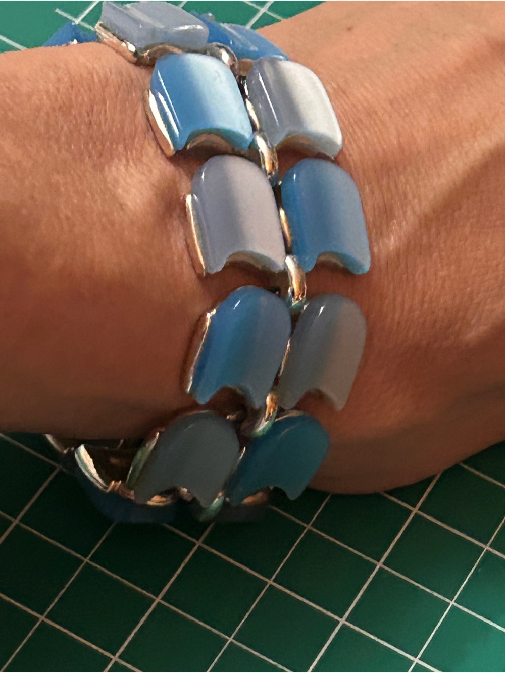 Vintage Lisner Light Blue Lucite Thermoset Bracelet & Earring Set
